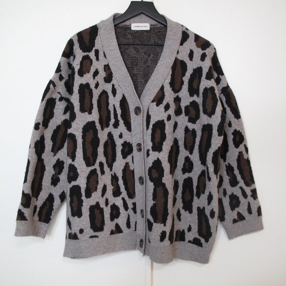 GOODNIGHT MACAROON Leopard Print Button Front Cardigan - Picture 2 of 10